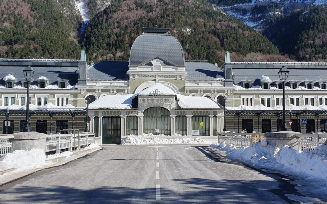 Hotel Canfranc Estación, un “tesoro escondido” en el Pirineo Aragonés (España)